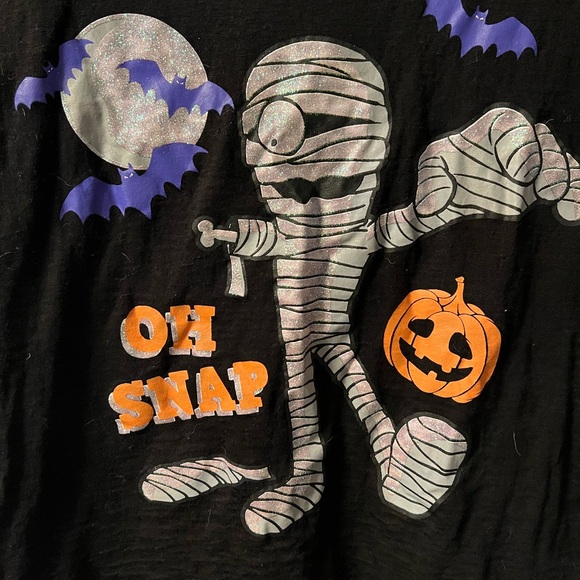 Adorable Halloween tshirt - Picture 3 of 4
